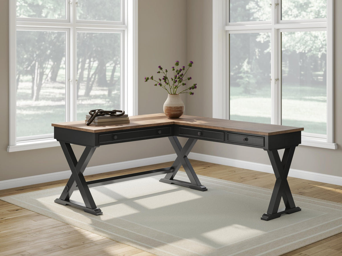 Ashley Express - Wildenauer Home Office Desk