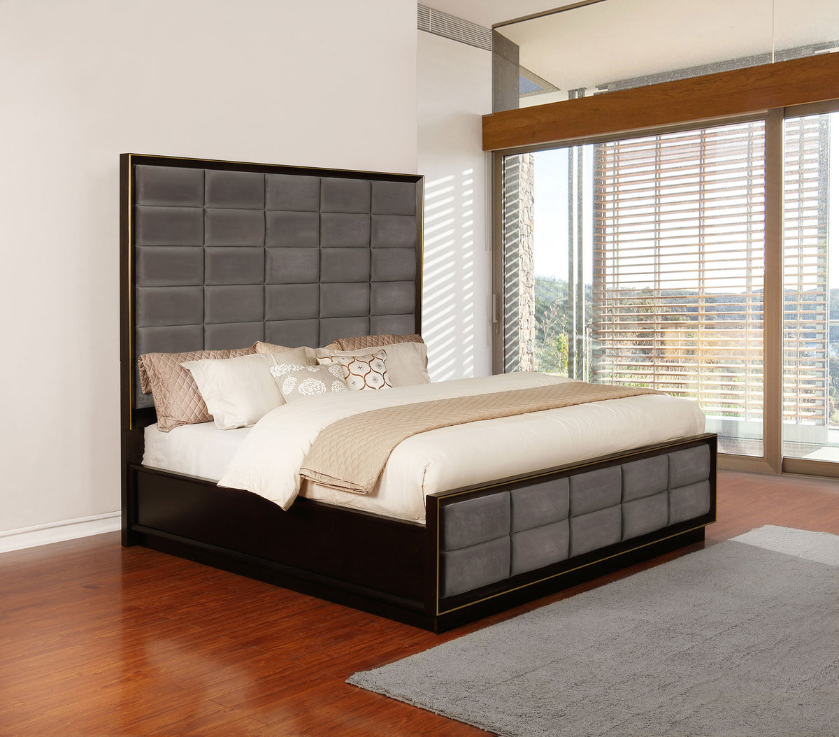 Durango 80-inch California King Panel Bed Smoked Peppercorn